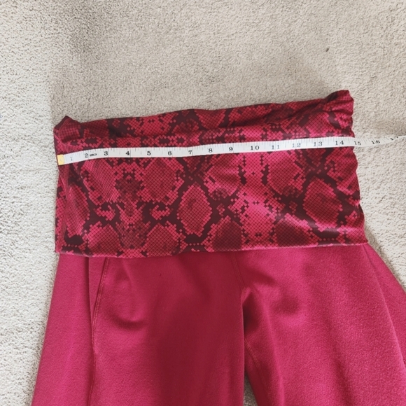 Lululemon Stillness Red Pants Wide Baggy Joggers Sweats Roll Down Waist Size 8 - Picture 7 of 16
